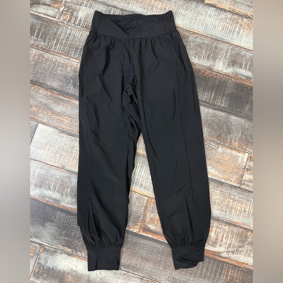 Lululemon joggers - Picture 1 of 3